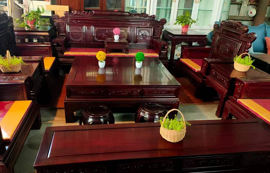 云南昆明高價(jià)回收各種紅木家具